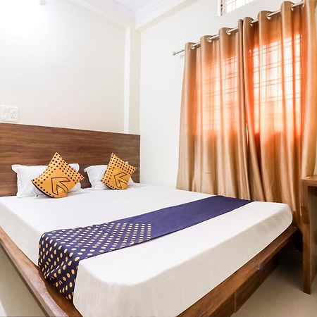 Oyo 40073 Yash Homestay Samarda Kaliāsot Exterior foto